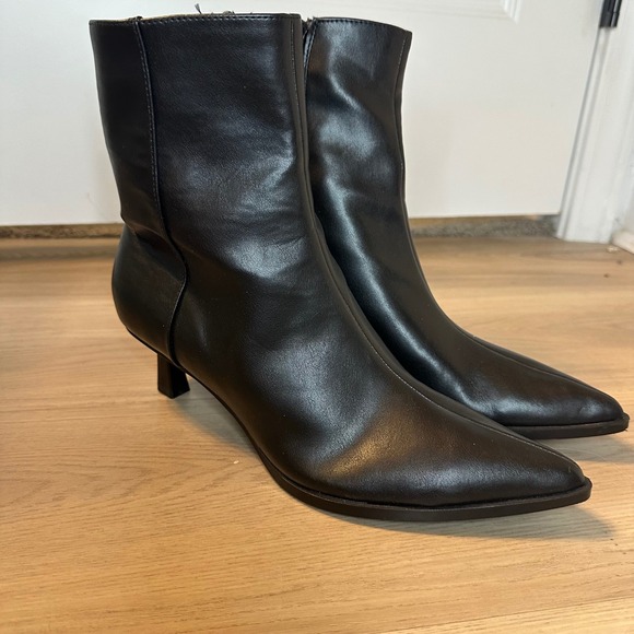 Zara Shoes - Zara Women Black Pointed Toe Kitten Heel Ankle Boots Side Zip EU 38 US 7.5